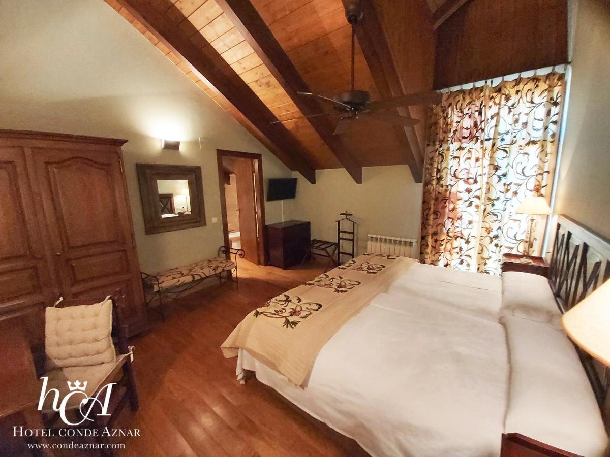 Conde Aznar Hotel ฮากา ภายนอก รูปภาพ