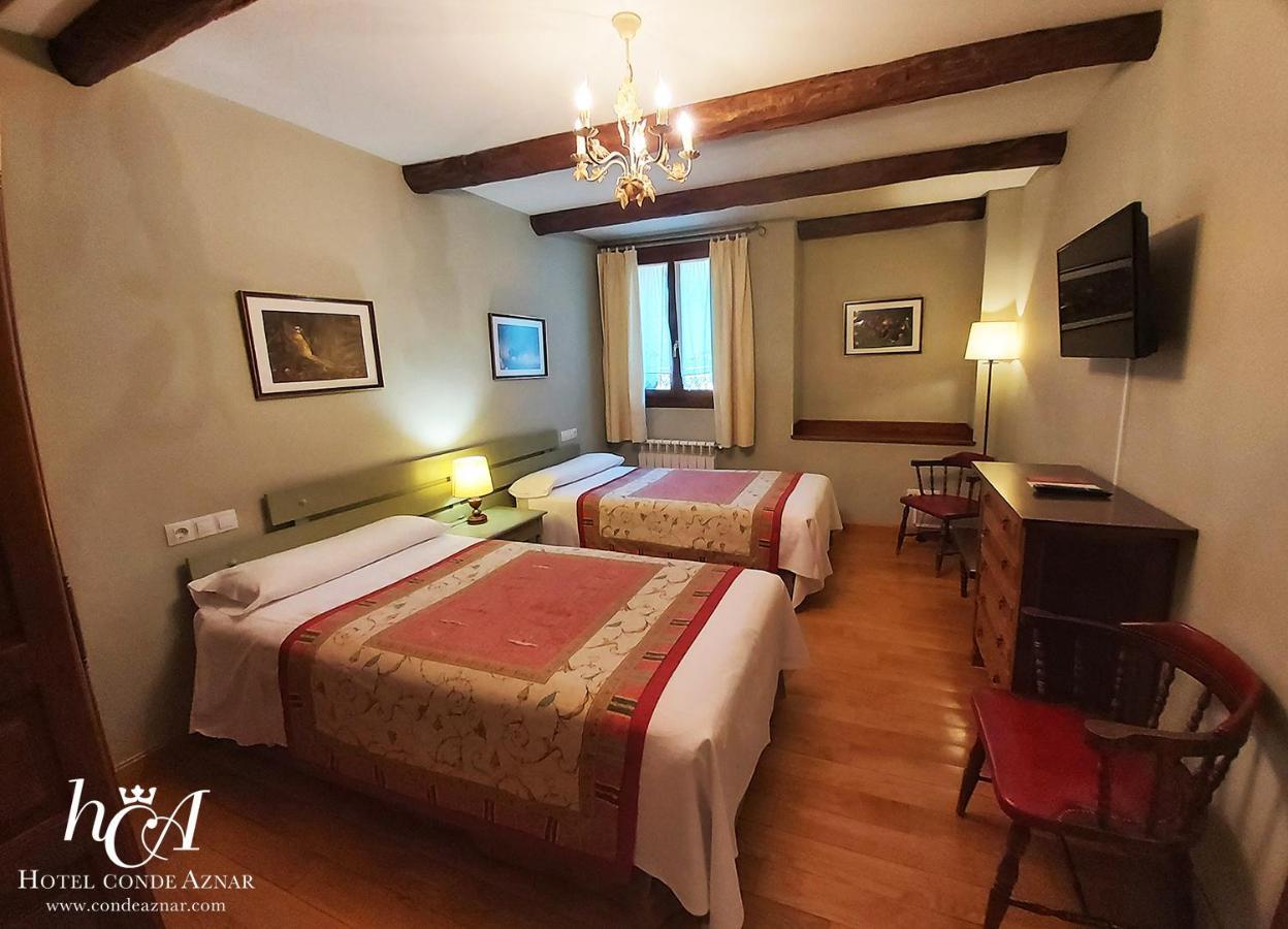 Conde Aznar Hotel ฮากา ภายนอก รูปภาพ