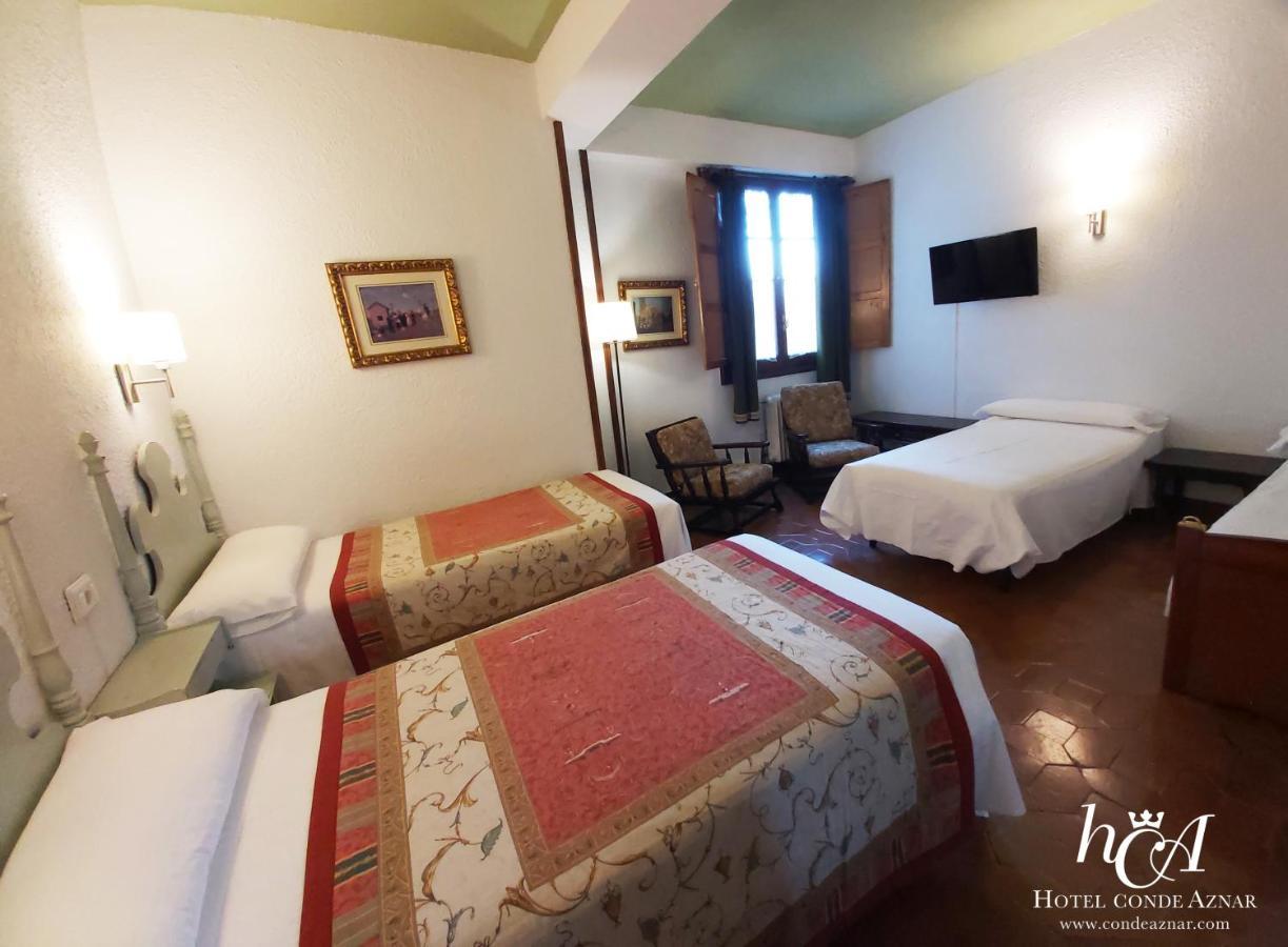 Conde Aznar Hotel ฮากา ภายนอก รูปภาพ