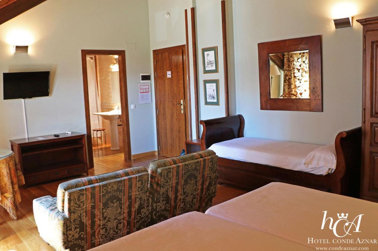 Conde Aznar Hotel ฮากา ภายนอก รูปภาพ
