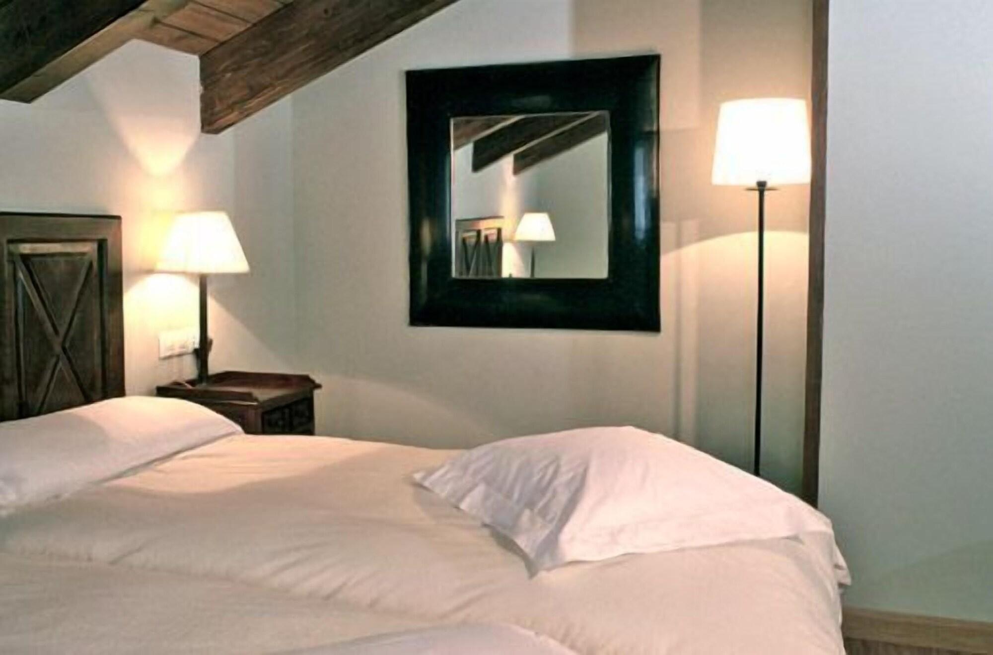 Conde Aznar Hotel ฮากา ภายนอก รูปภาพ